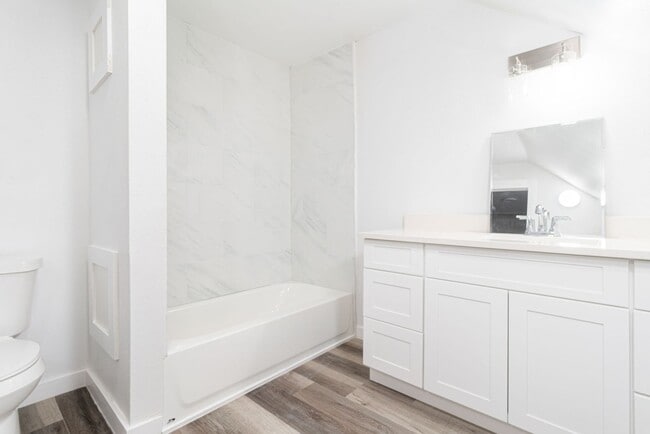 Building Photo - New 4br/2 bath home!