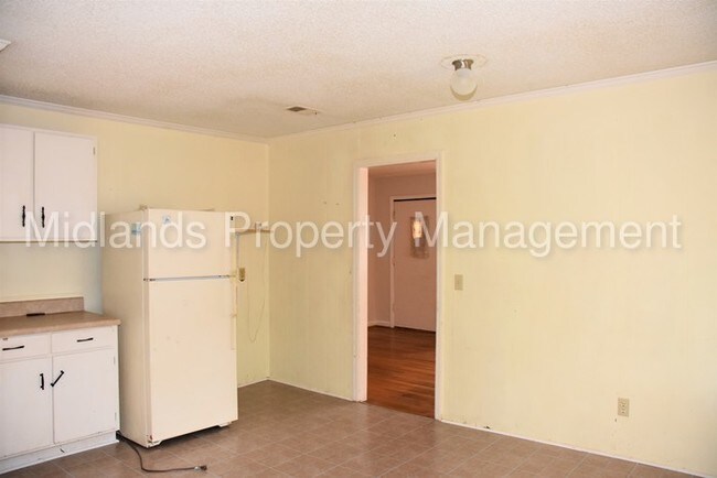 Foto del edificio - 213 Saddletrail Road