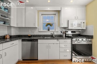 Building Photo - 64 Union St