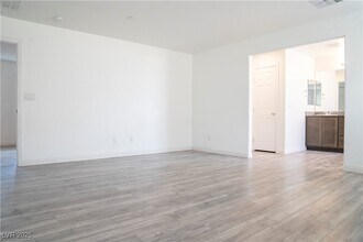 Building Photo - 4153 Rancho Crossing St