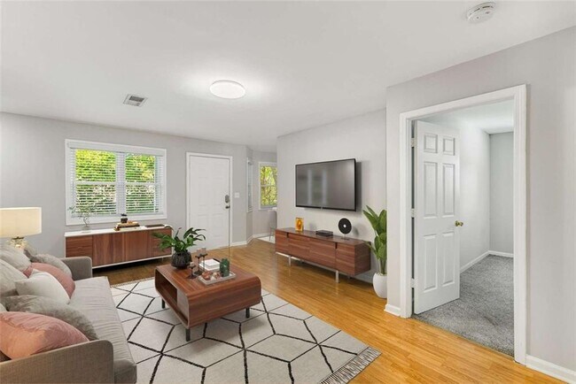 Foto del edificio - 1738 Taylor St NW