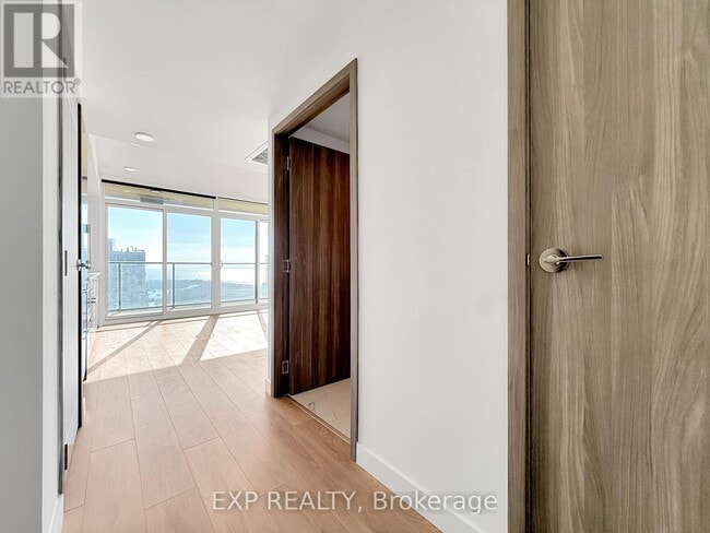 Photo du bâtiment - 3 Concord Cityplace Wy