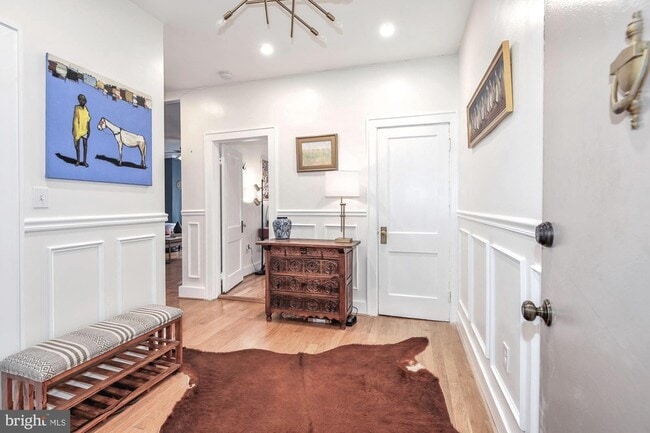 Foto del edificio - 1820 Clydesdale Pl NW