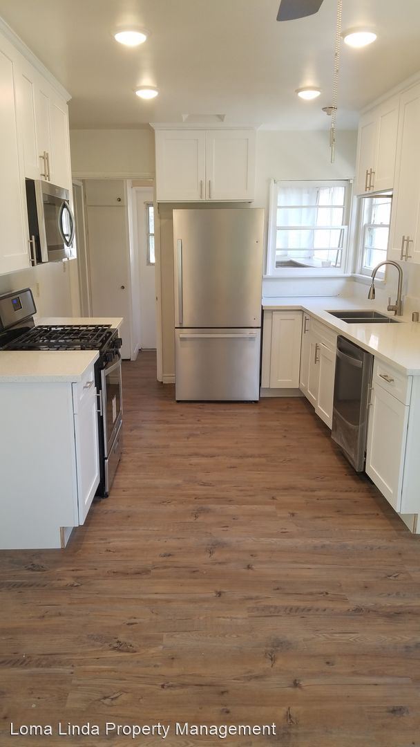 Foto del edificio - 3 br, 1 bath House - 25606 Van Leuven St.