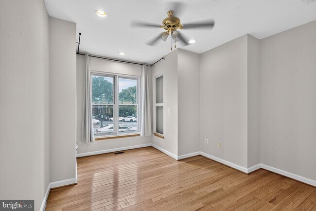 Foto del edificio - 541 Florida Ave NW