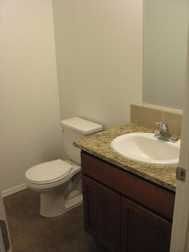 Building Photo - 109 E Mizzou Ct