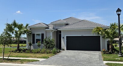 Building Photo - 5897 Sunningdale St