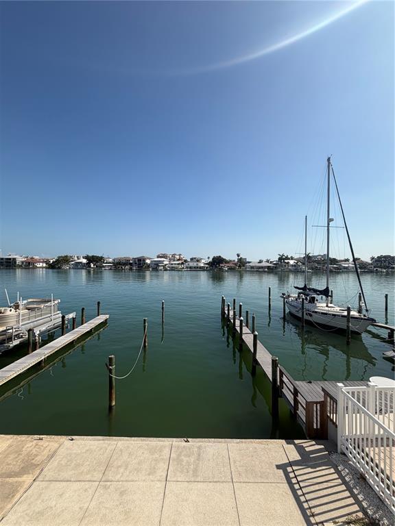 Building Photo - 716 Bayway Blvd