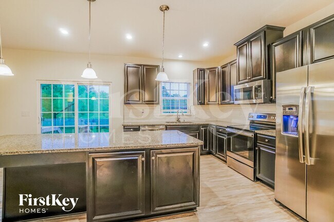 Foto del edificio - 717 Wallace Dr