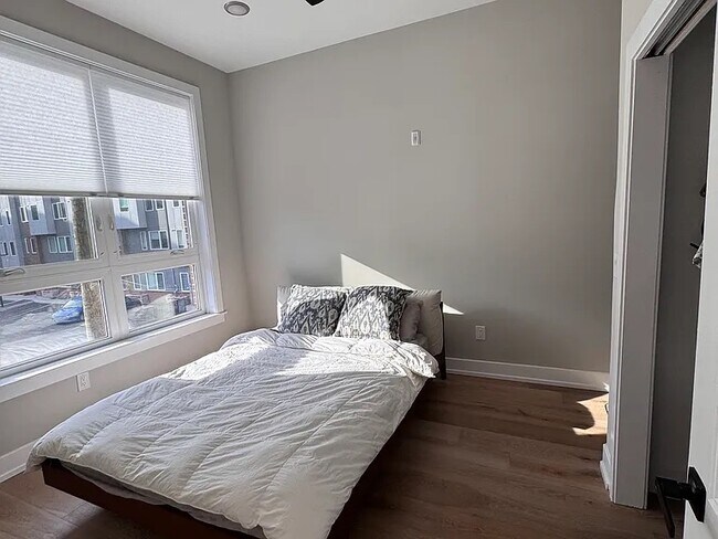 Foto del edificio - 1645 Germantown Ave