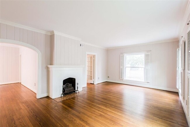 Living room with entry to second bedroom - 1212 Milford St
