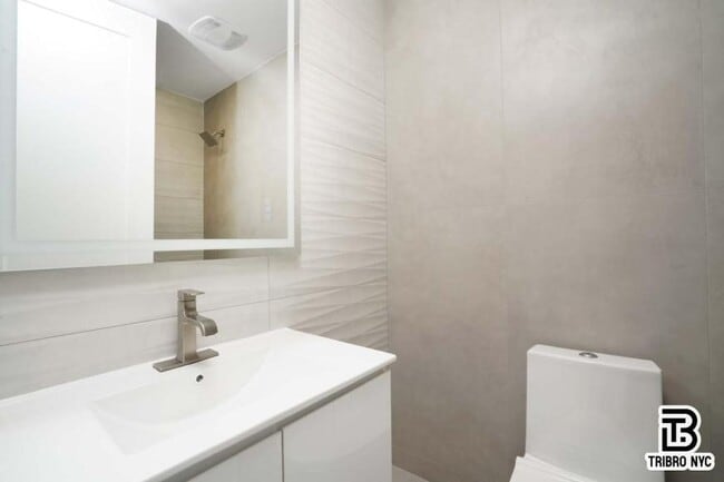 Building Photo - 2 bedroom in BROOKLYN NY 11205