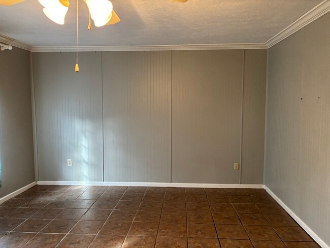 Building Photo - 4541 Young Ln