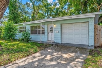 Building Photo - 3862 Neptune Dr SE