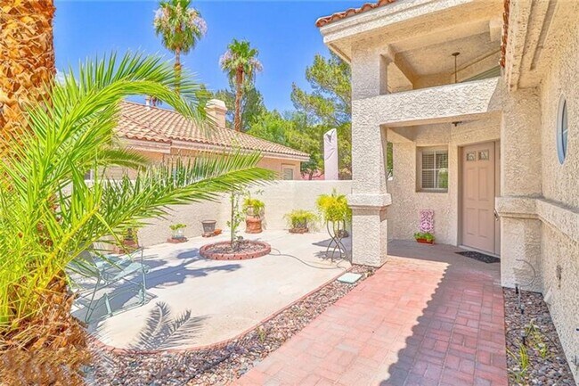 Building Photo - GUARD GATED DESERT SHORES RACQUET CLUB 3 B...