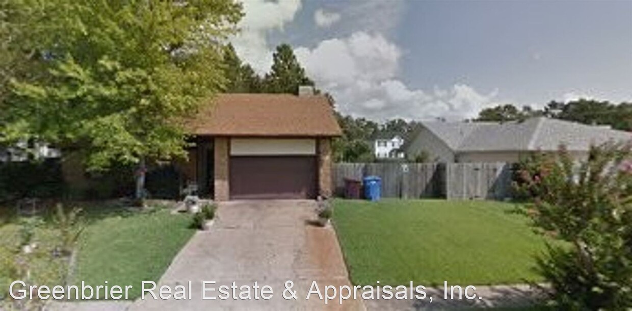 Primary Photo - 3 br, 2 bath House - 904 Bowling Green Trail