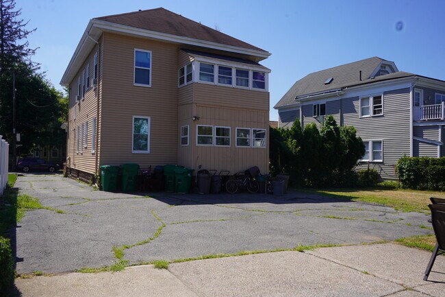 Building Photo - 65 Wareham St