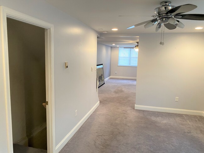 Entrance to Dining Room and Stairway to Basement - 2029 W Indiana Ave