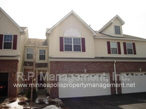 Building Photo - 15220 Florist Cir