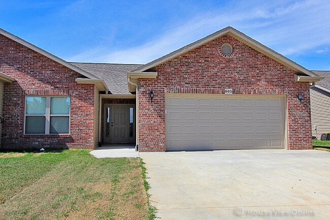 Building Photo - Broadridge 863/865