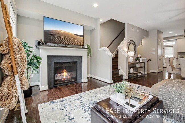 Building Photo - 3057 Chancellor's Way NE