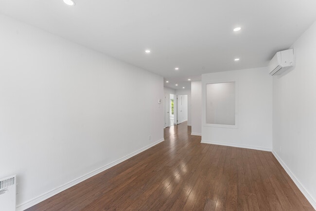 Living Room - 2632 Rue Modugno