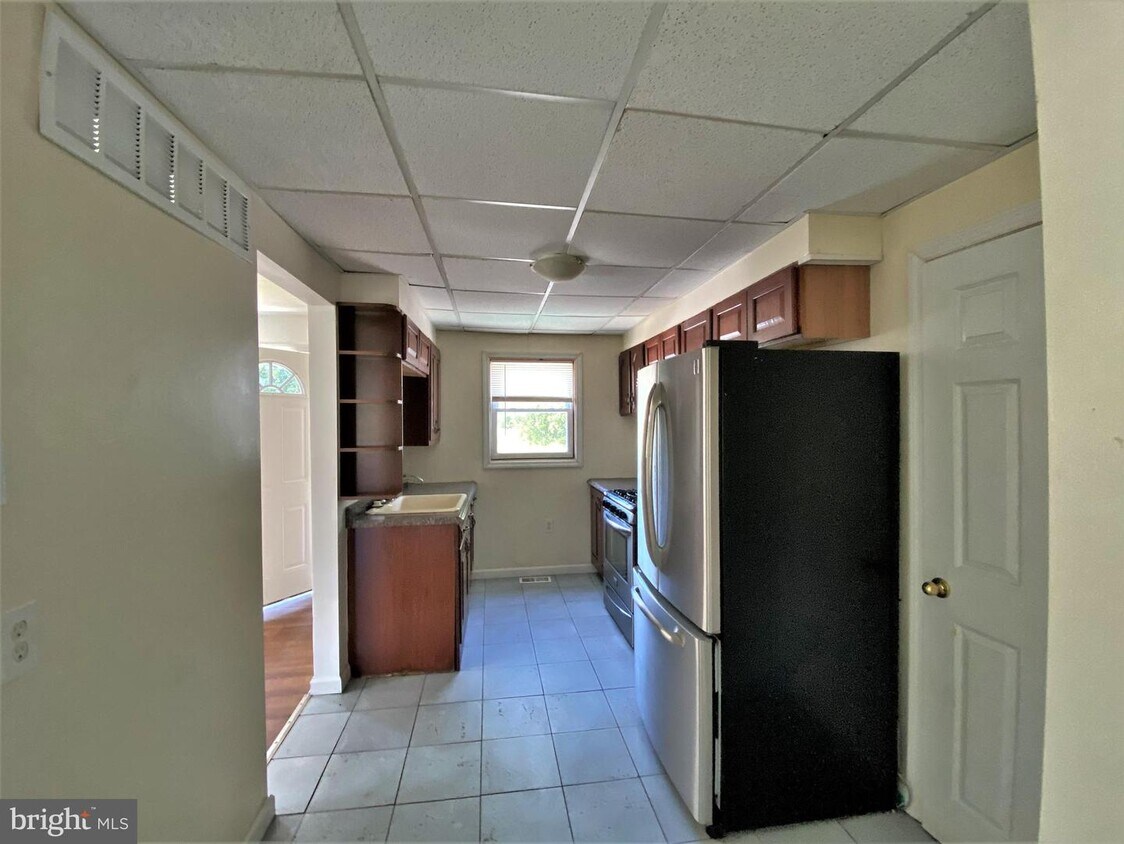 385 N White Horse Pike, Hammonton, NJ 08037 House Rental in Hammonton