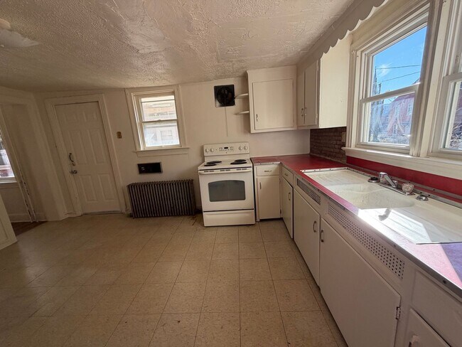 Foto del edificio - 210 S Duke St