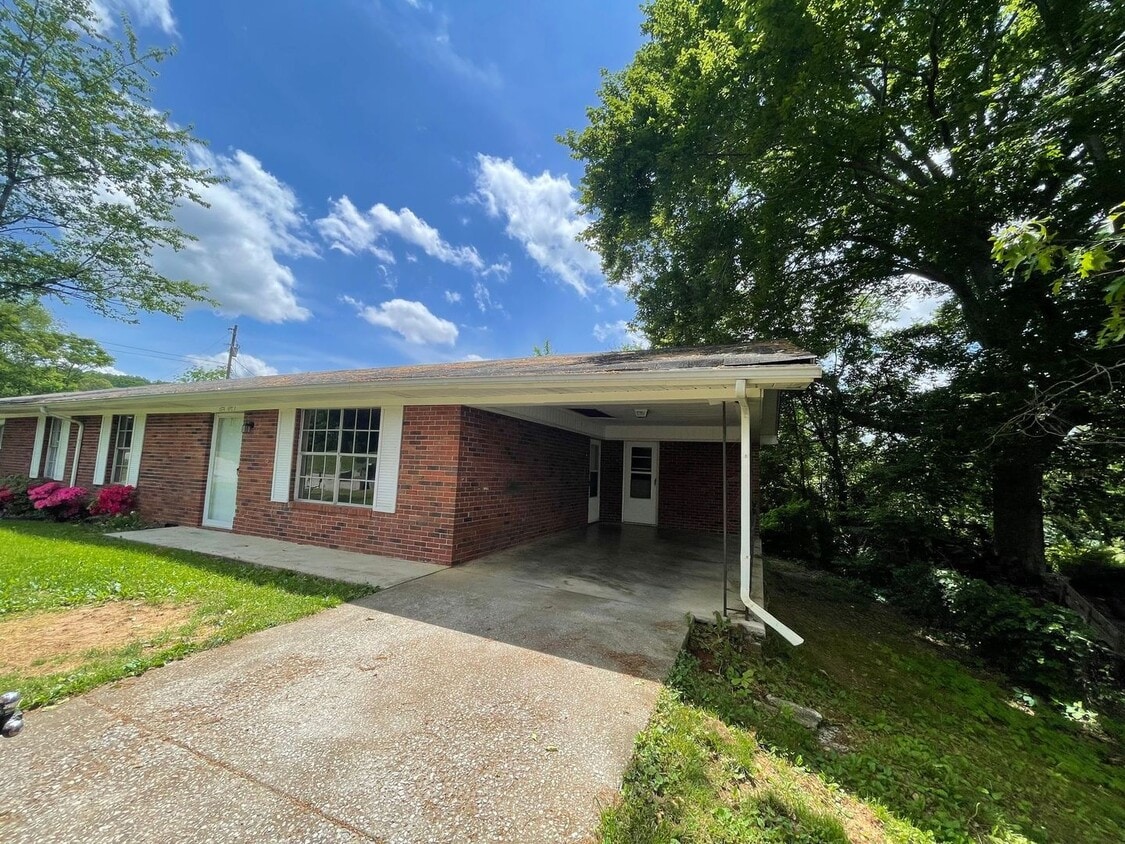 Primary Photo - Greene Rd Duplex