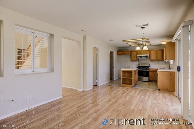 Foto del edificio - 4 br, 2.5 bath House - 1025 Viewpointe Ln,...