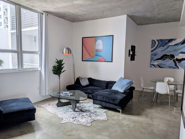 Foto del edificio - 234 NE 3rd St