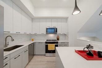 Building Photo - 1512 Barbee St