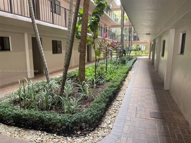 Foto del edificio - 8540 SW 133rd Avenue Rd