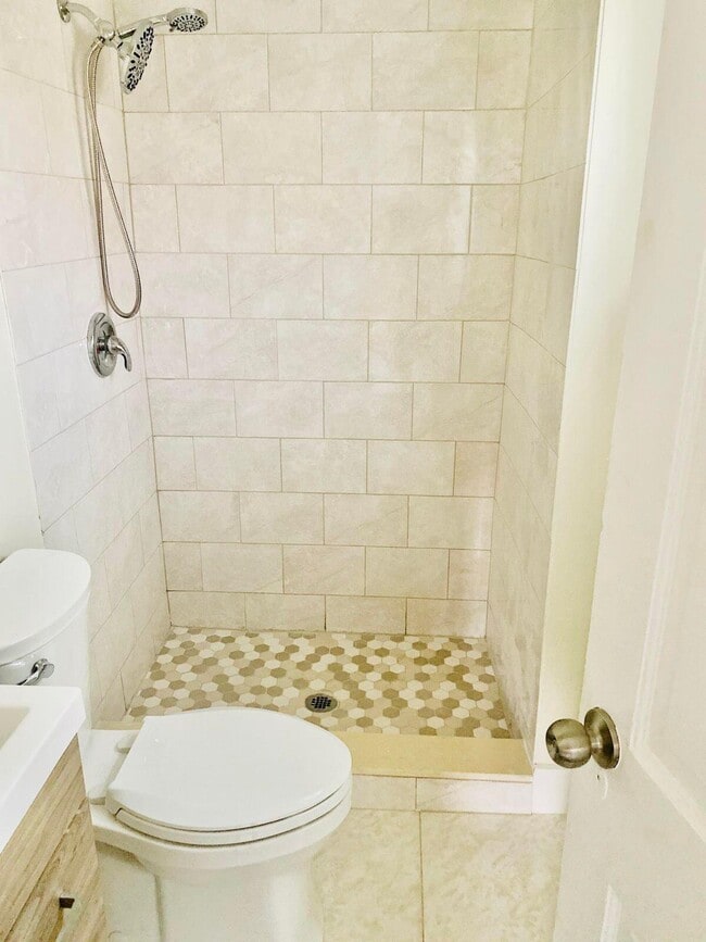 Building Photo - 840 Almeria Rd