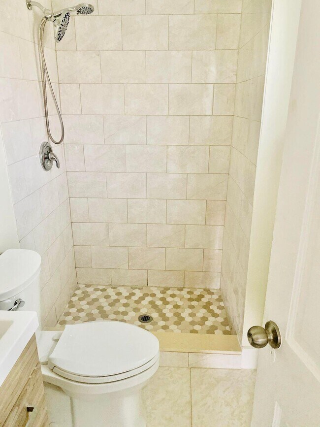 Foto del edificio - 840 Almeria Rd