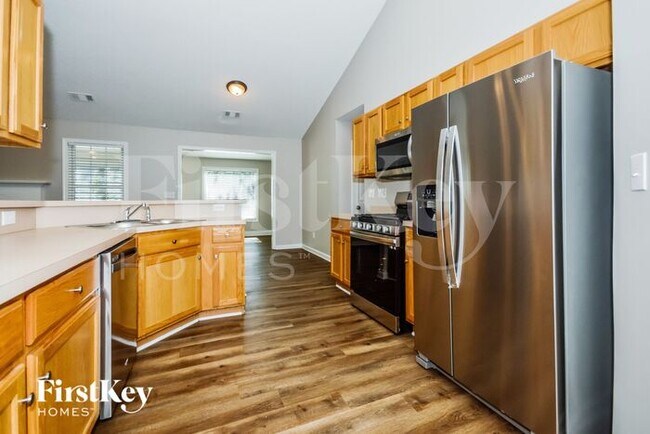 Building Photo - 543 Autumn Ridge Dr