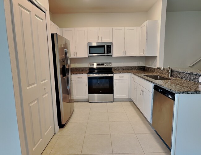 Building Photo - 9207 Bonita Mar Dr