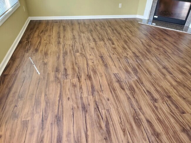 Foto del edificio - Room in Townhome on Olmadison Pl