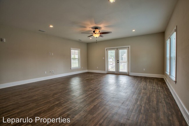 Foto del edificio - 4 br, 4.5 bath Room For Rent - 500 Gay Street