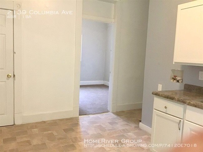 Foto del edificio - 2139 Columbia Ave