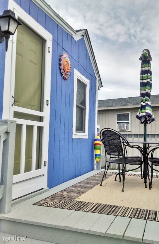 Foto del edificio - 659 Succotash Rd