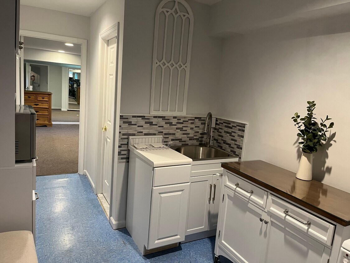 Kitchen - 1 Pleasantville Rd
