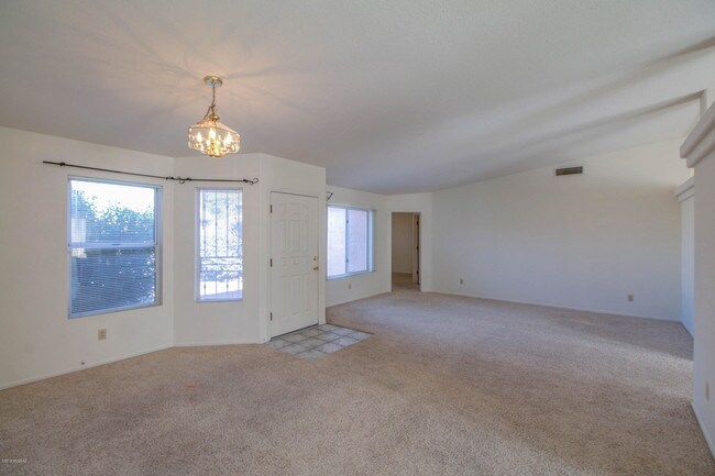 Building Photo - 10008 E Moonstruck Way