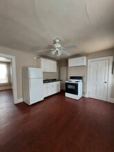 Building Photo - 398 Andover St