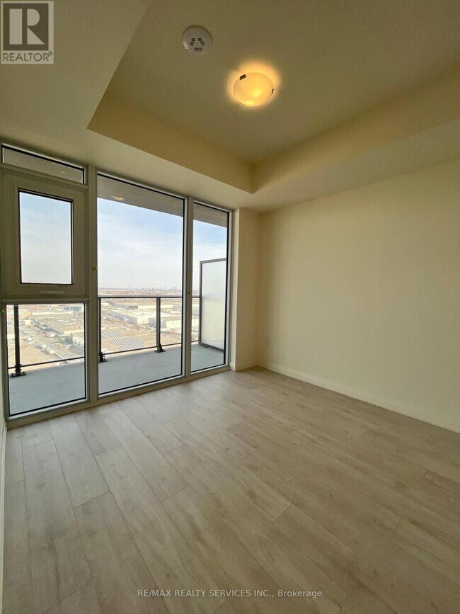 Photo du bâtiment - 8960 Jane St