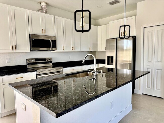 Foto del edificio - 13435 Bouvardia Ln