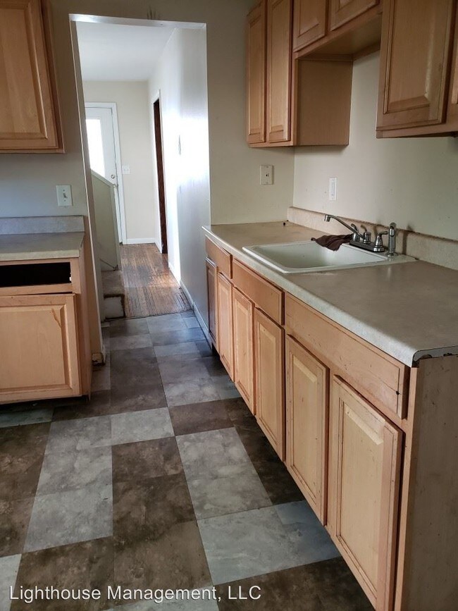 Building Photo - 3 br, 2 bath House - 81 Ringle St.