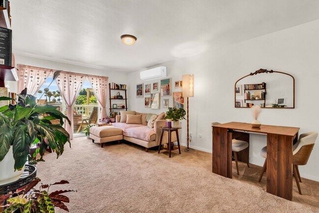 Foto del edificio - 3030 Suncrest Dr