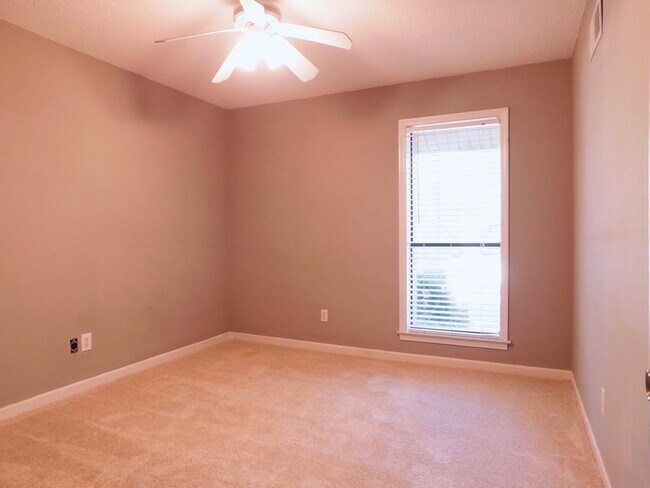 Foto del edificio - 1411 Leafhaven Cove