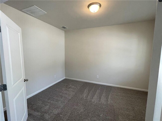 Foto del edificio - 128 Longleaf St